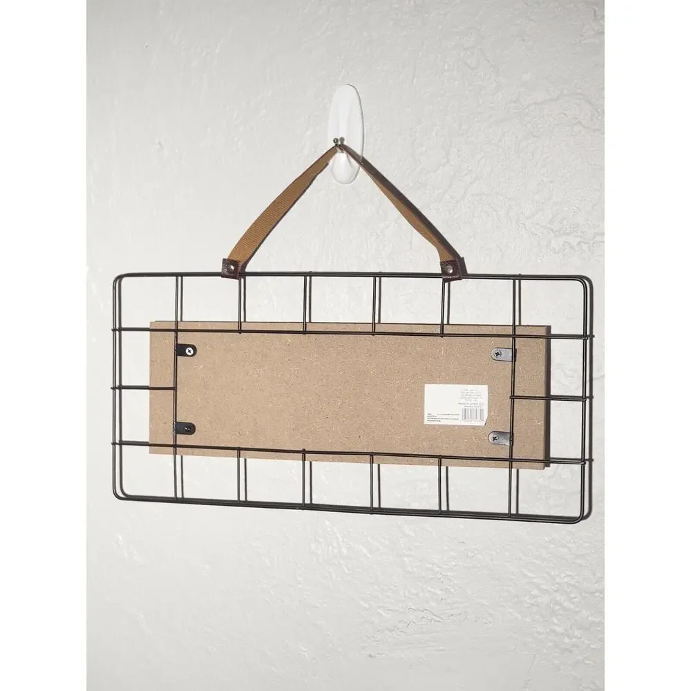 Rustic 'Hello' Wall Decor